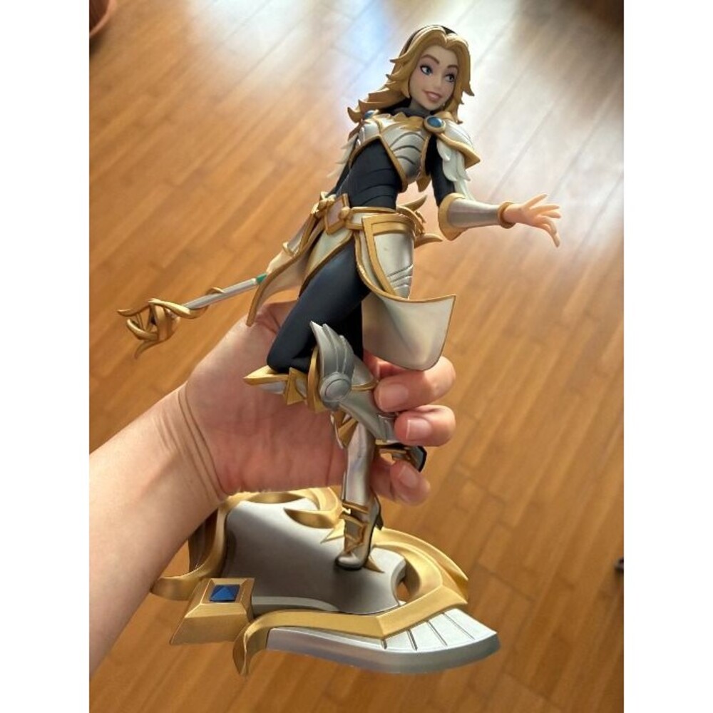 FigureLOL Official League of Legends Luxanna Crownguard Demacia Statue Figure US